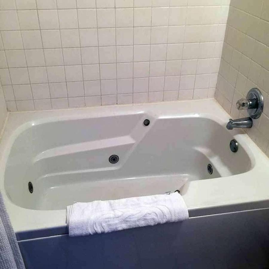 Astoria Hotel Danville West Ngoại thất bức ảnh