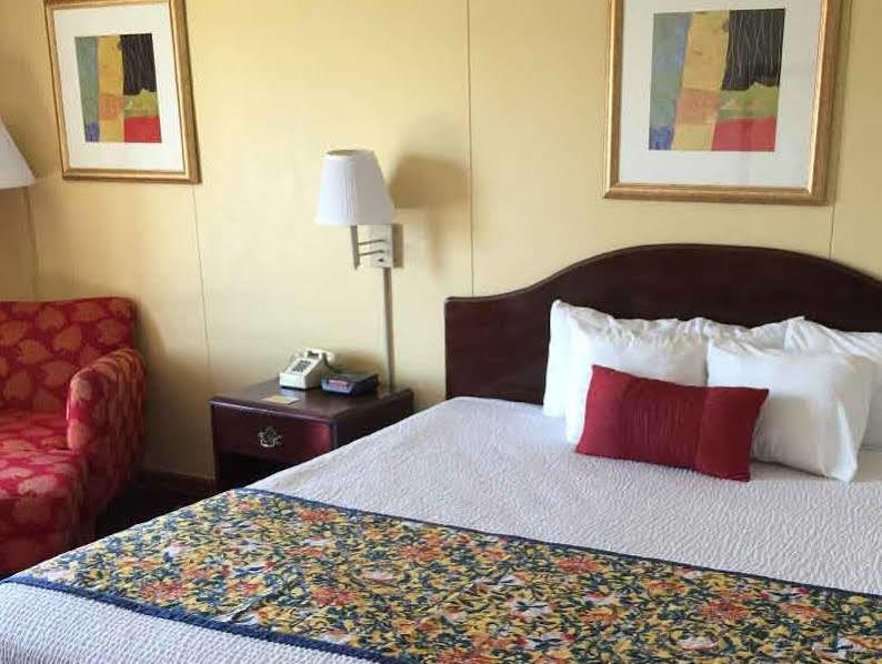 Astoria Hotel Danville West Ngoại thất bức ảnh
