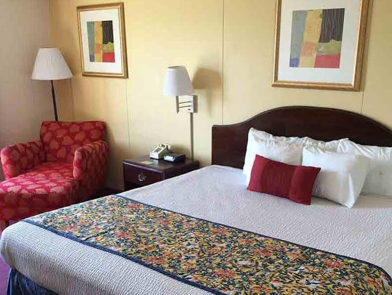 Astoria Hotel Danville West Ngoại thất bức ảnh